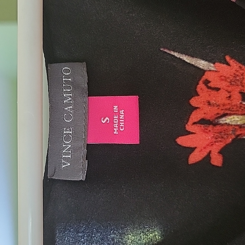 Vince Camuto Top - Picture 2 of 4